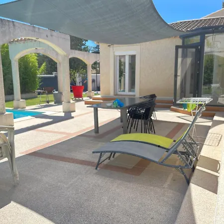 Provencale Proche D'avignon